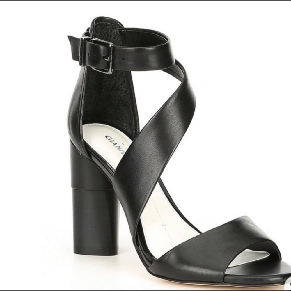 Gianni Bini Elliah Block Heel Leather Heels / Sandals Black - 6M